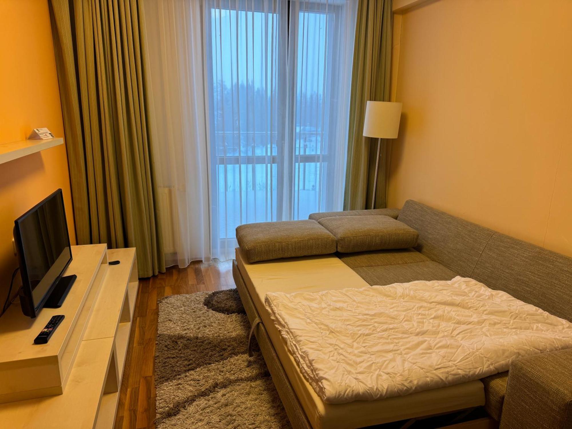 Apartment With Mountain View In Hotel Crocus, Штрбскє-Плесо Екстер'єр фото